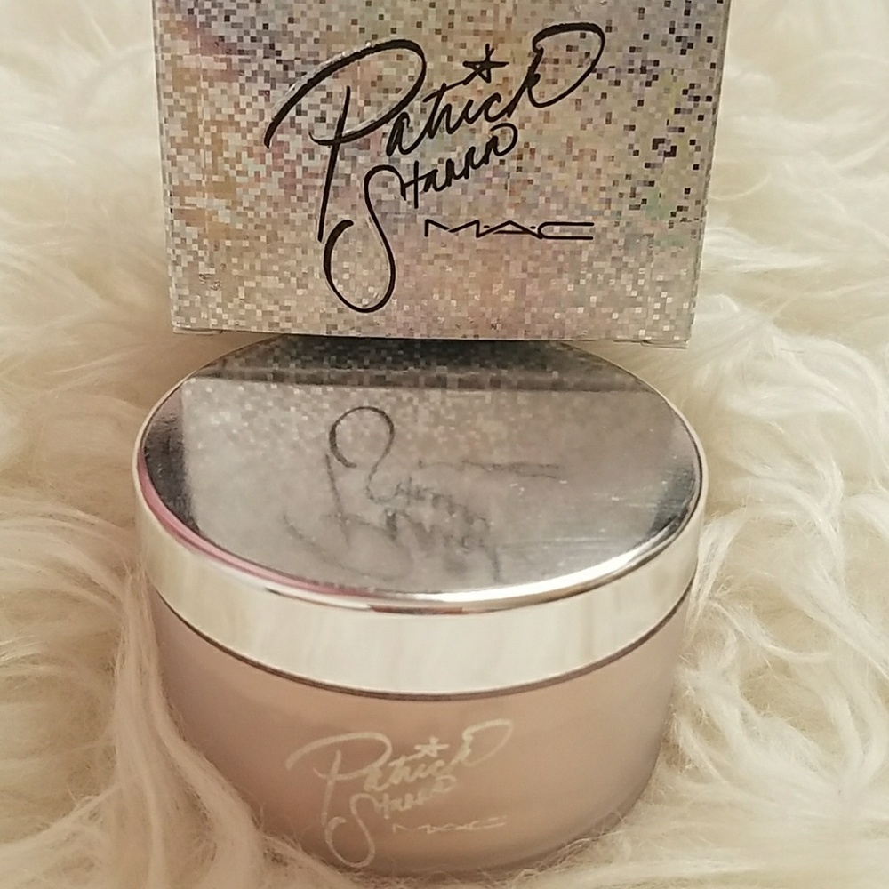 Patrick's Powder (Patrick Starrr x MAC)